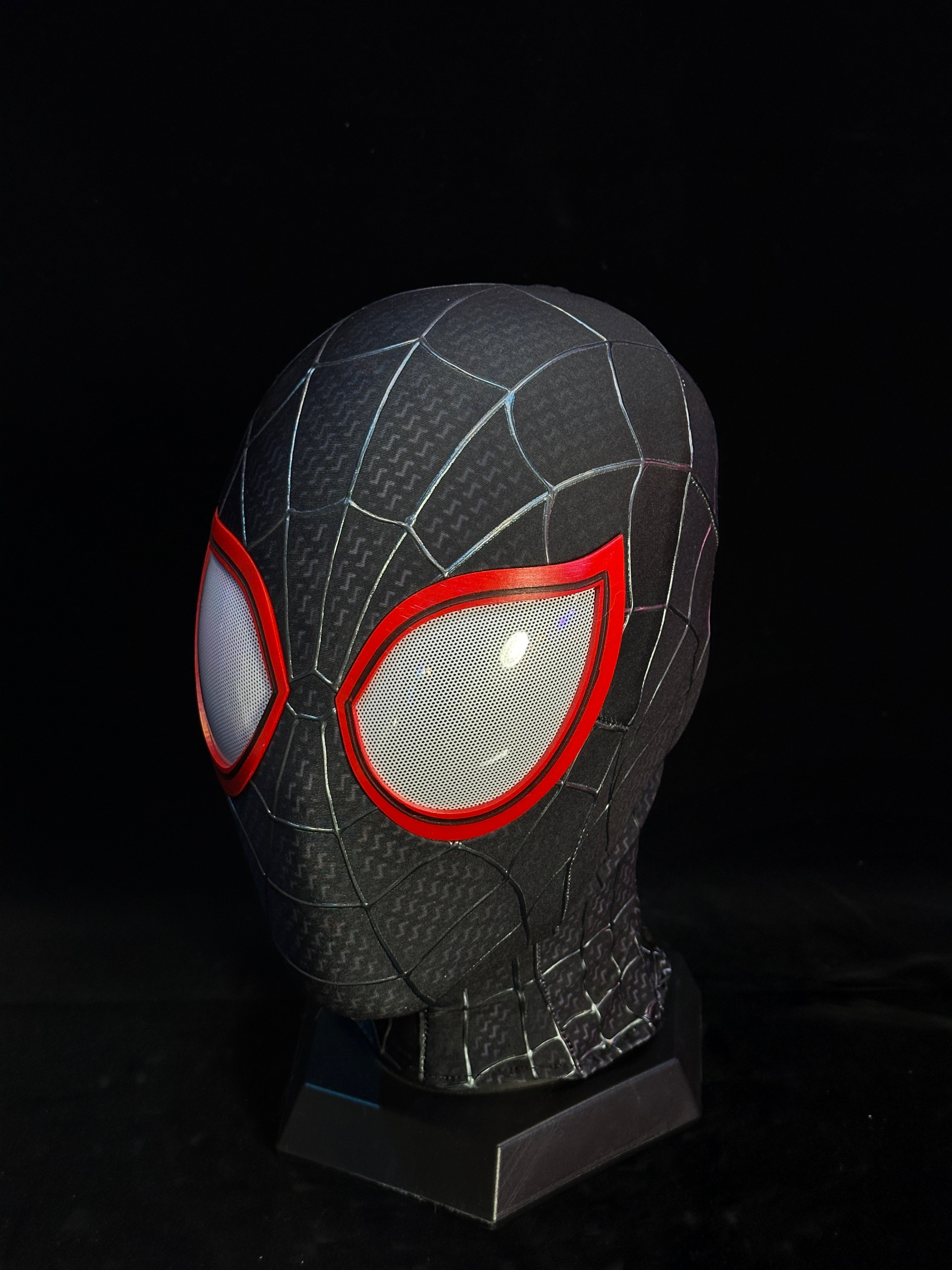 Black&Red Graffiti Style Mask