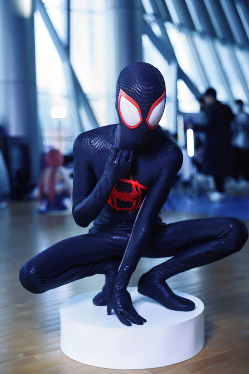 Black-Red Suit with Faceshell
