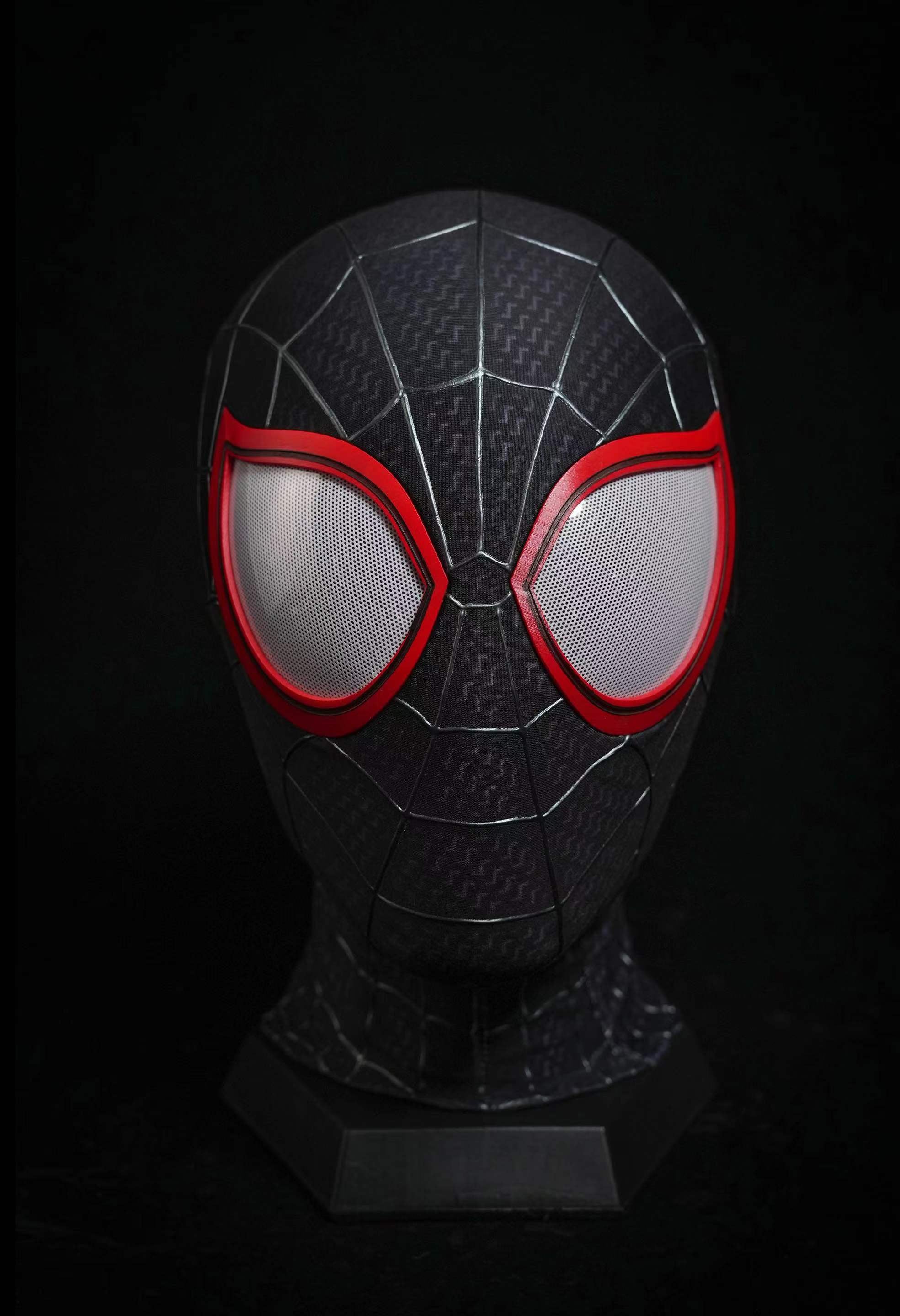 Black&Red Graffiti Style Mask