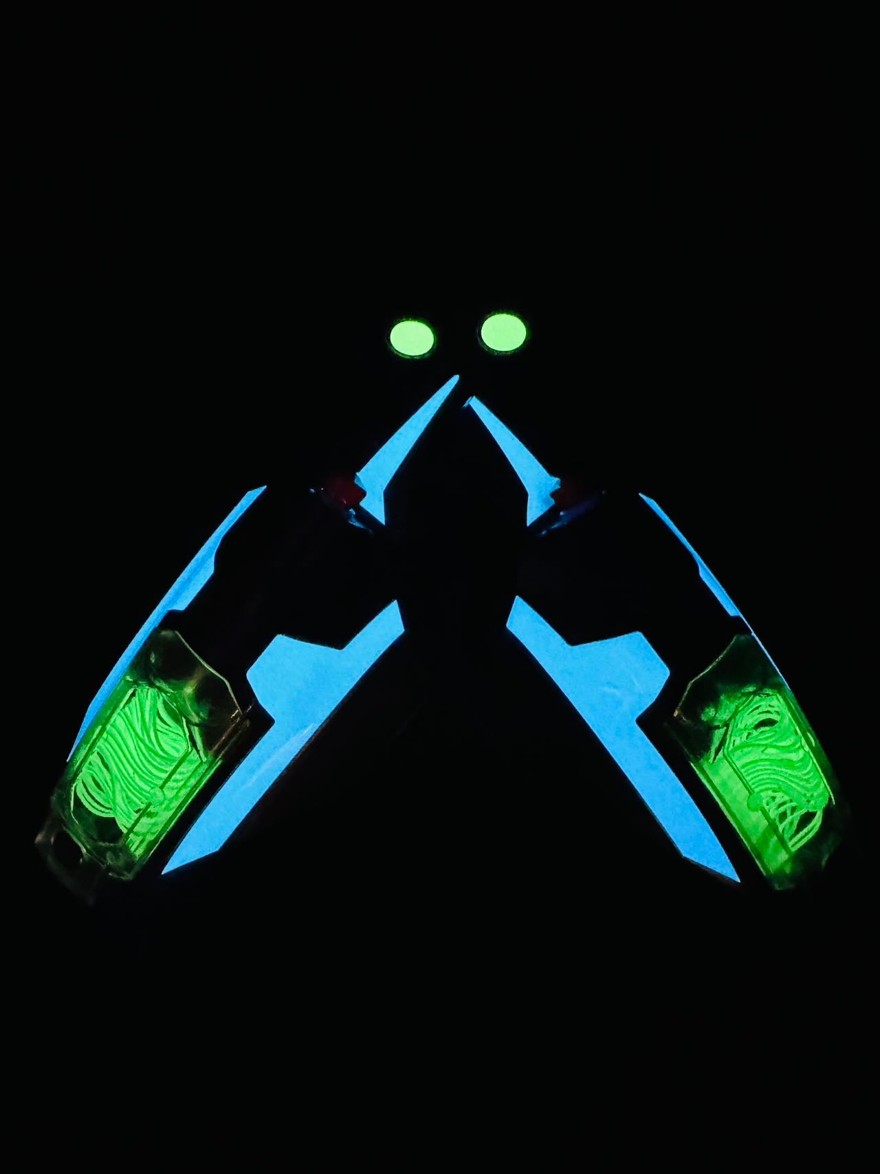 V2 Web Shooter (fluorescence)  automatic retraction