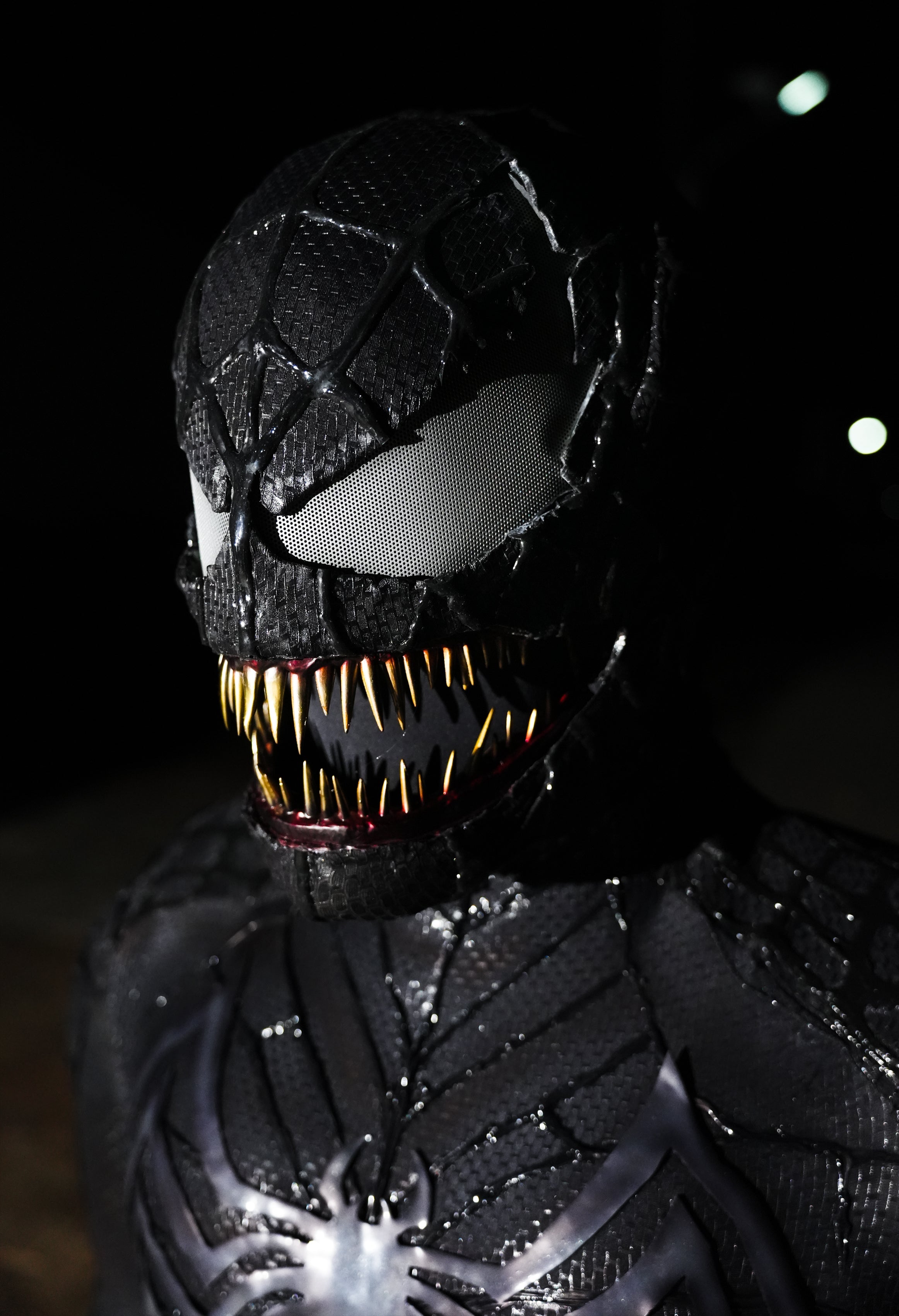 Vn suit with Face Shell