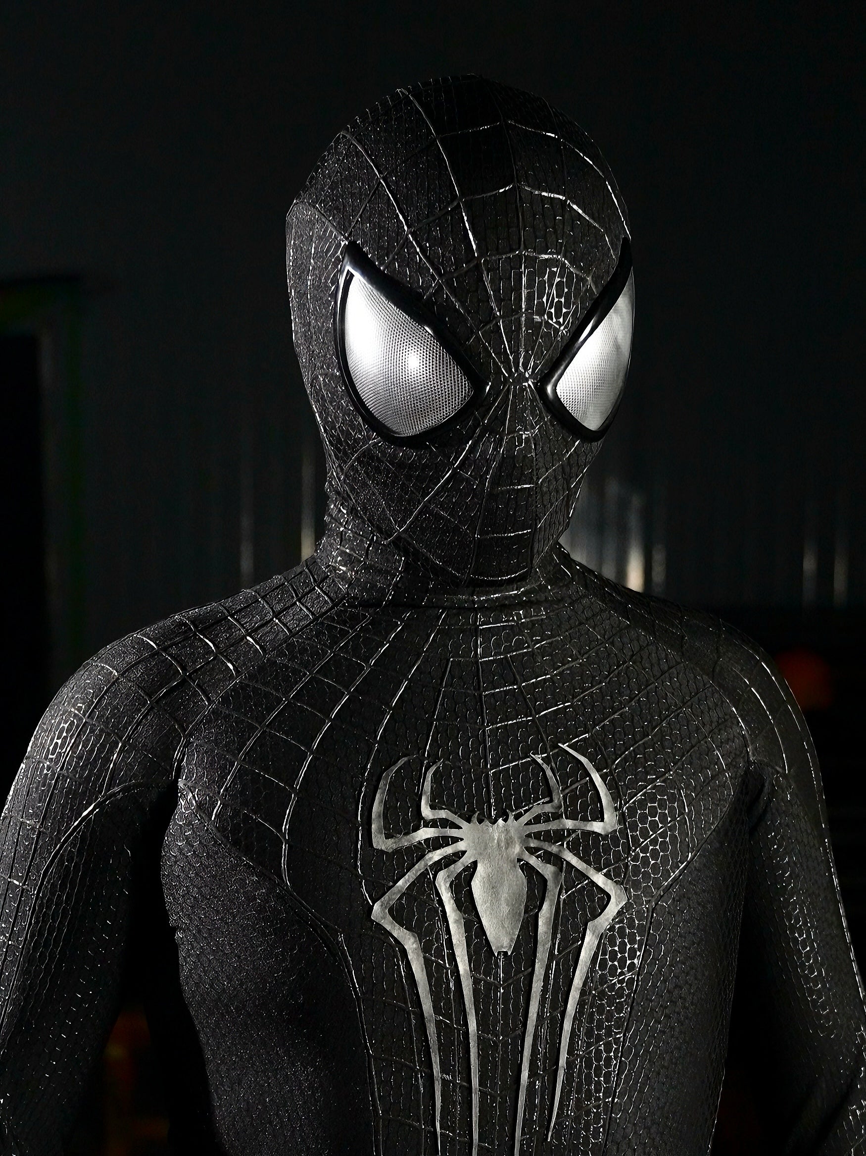 V5 Black Suit with Face Shell