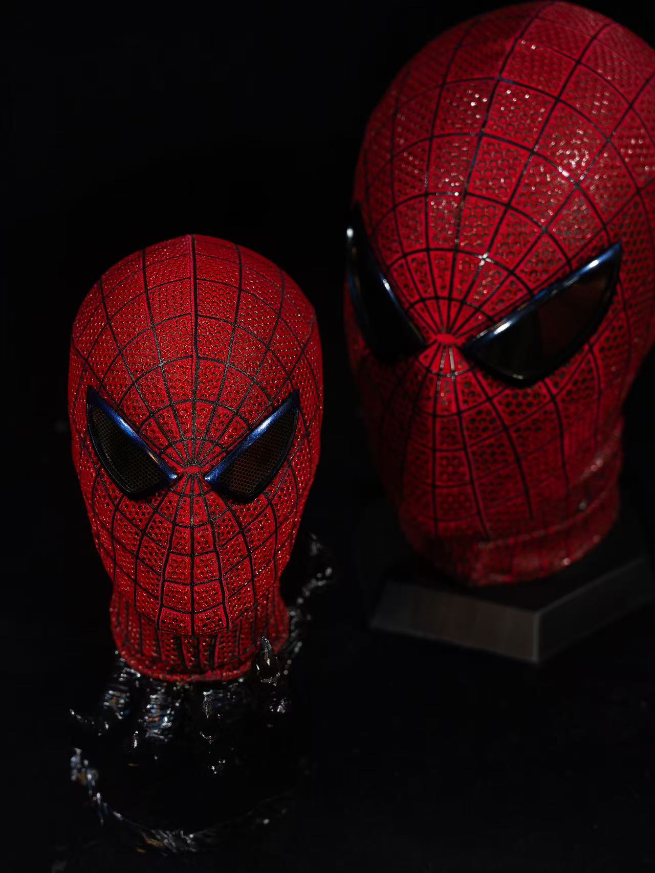 Raised Web V1 Mask Mini Version (Display only)