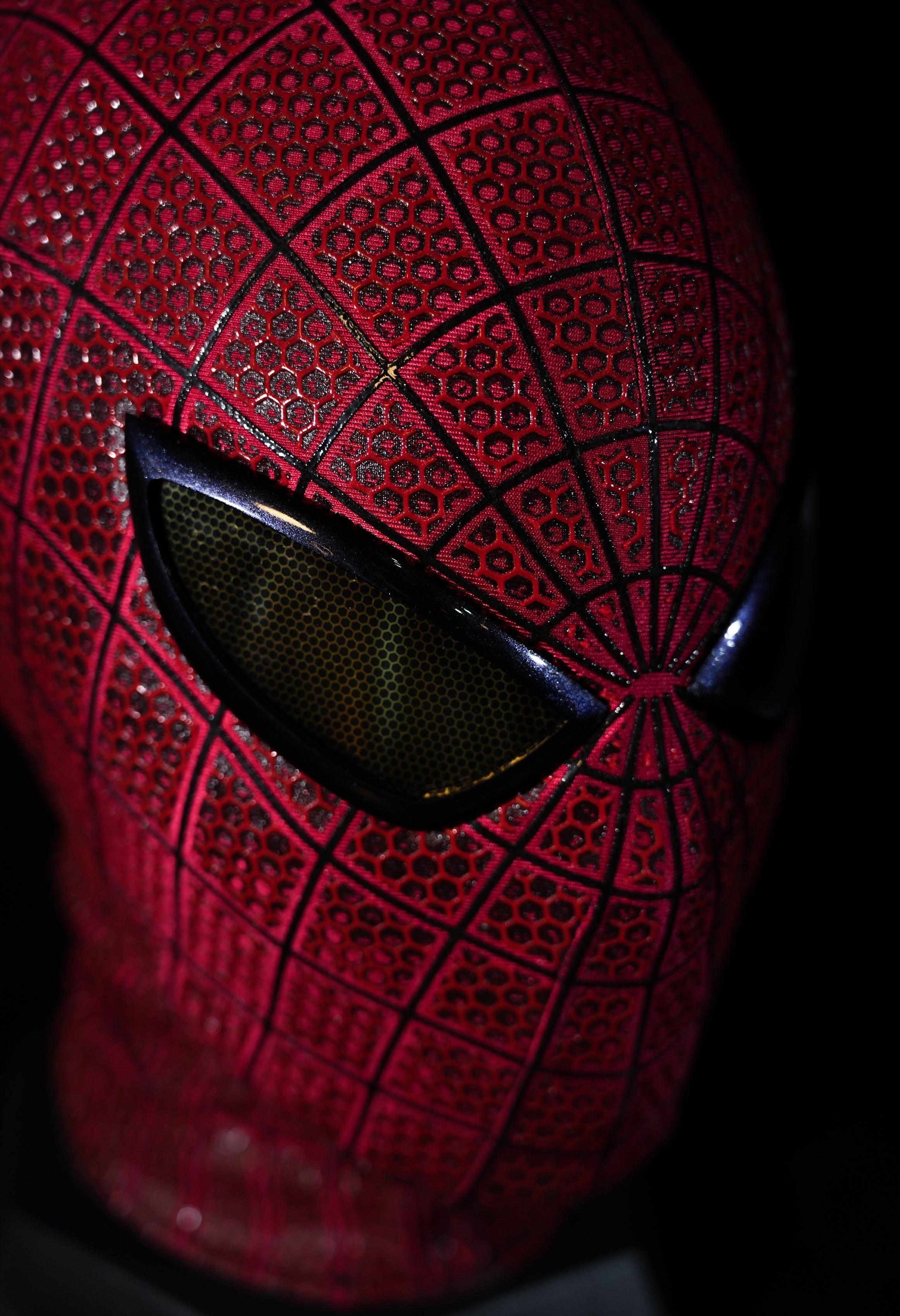 V1 Black-Red Mask With Face Shell (Small Lenses)