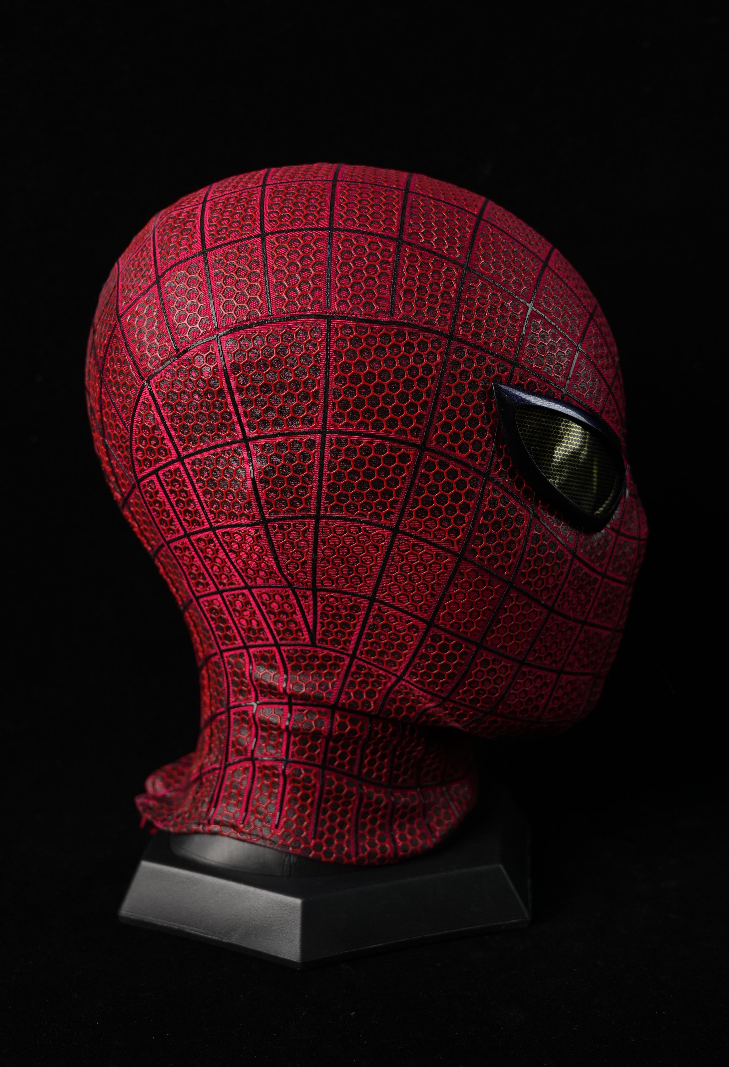 V1 Black-Red Mask With Face Shell (Small Lenses)