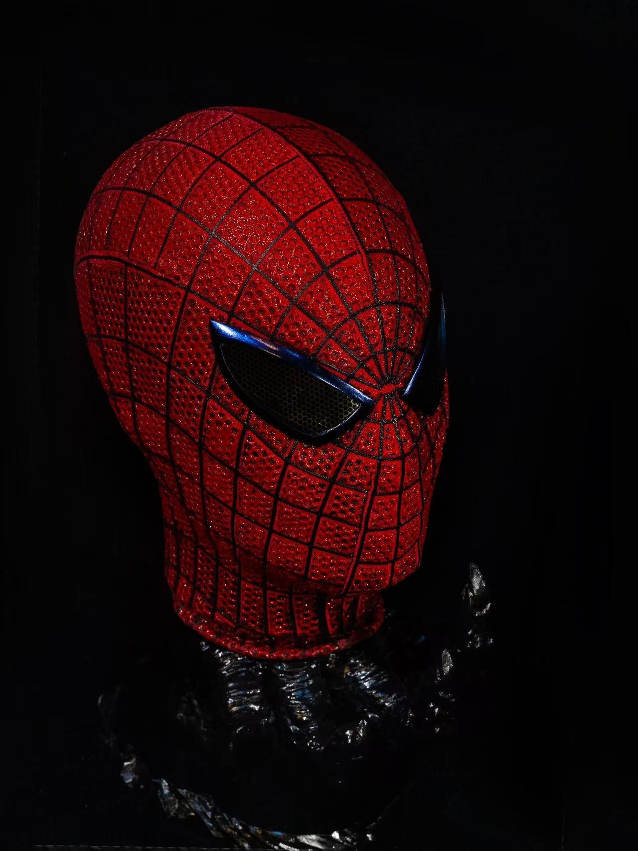 Raised Web V1 Mask Mini Version (Display only)