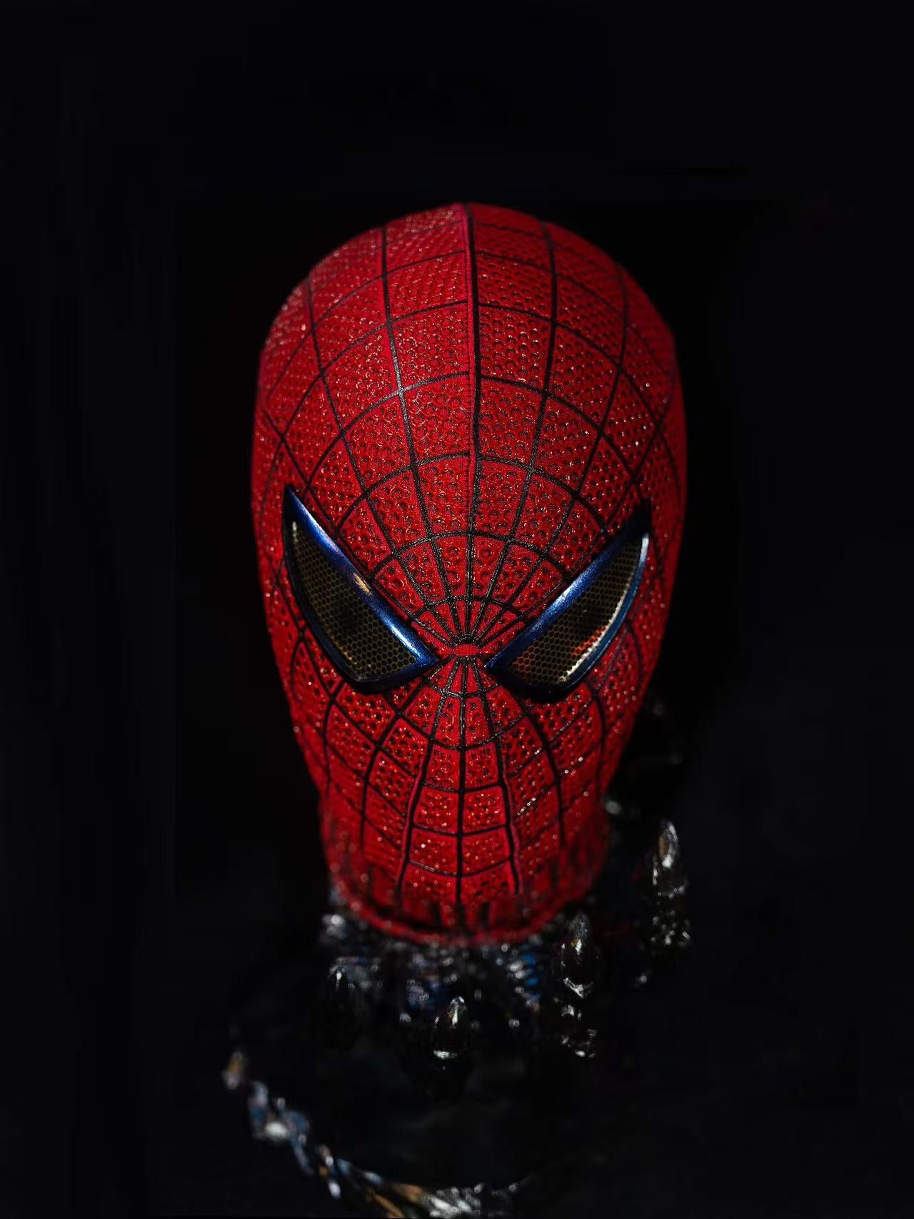 Raised Web V1 Mask Mini Version (Display only)